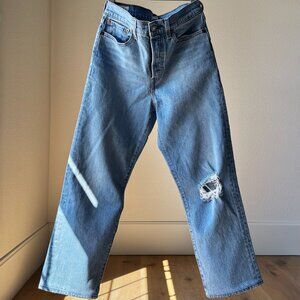 Levi’s 501 Straight Leg Jeans – Style 34964-0045 – Hemmed – Size 27 – LIGHT WASH